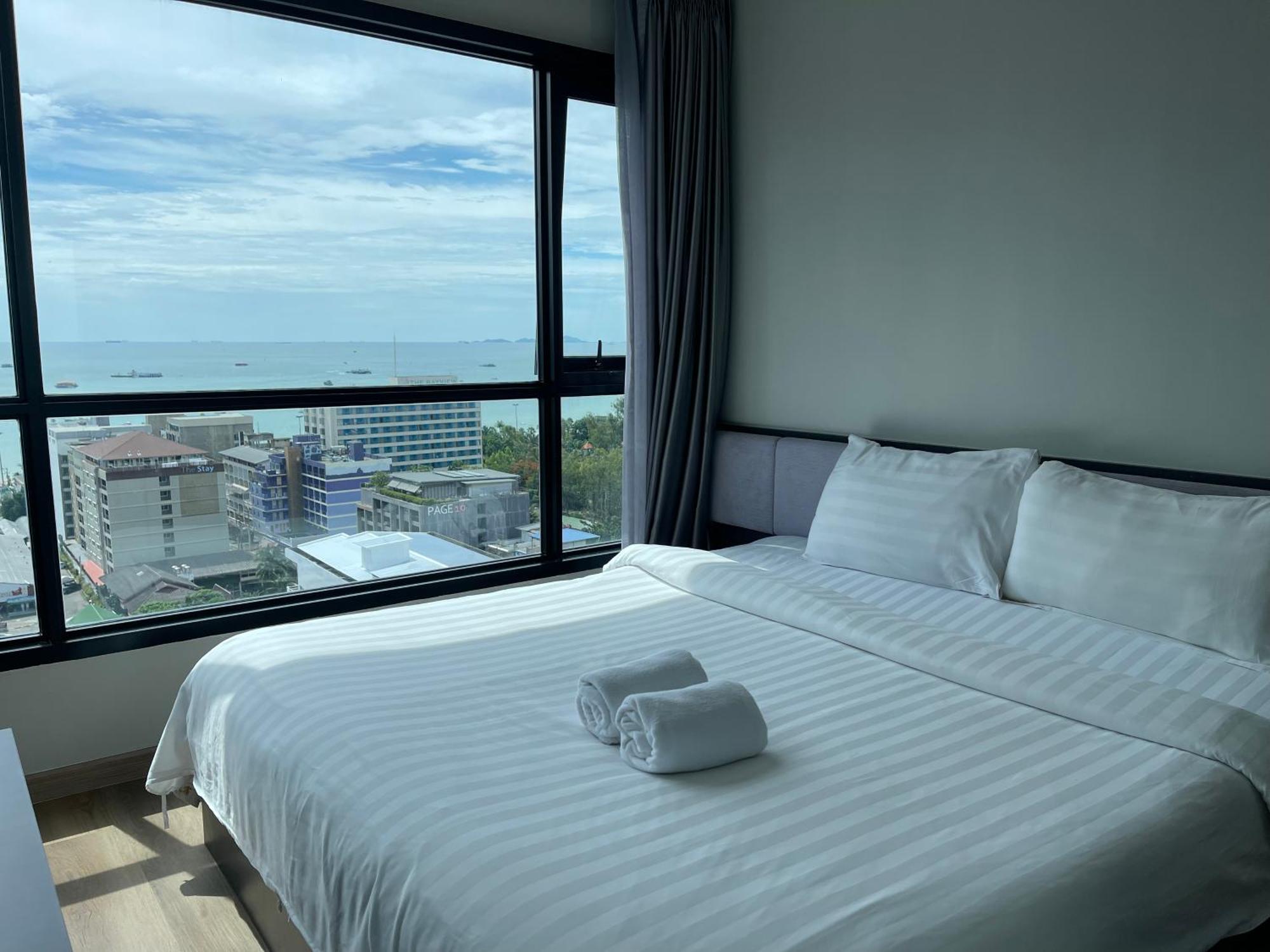 Appartement The Base Pattaya By Feng Extérieur photo